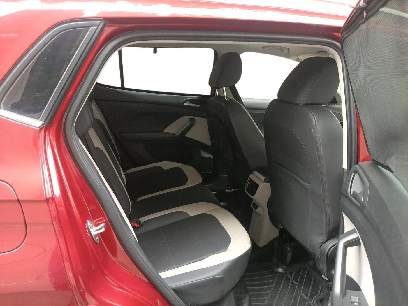2023 Volkswagen TAIGUN TOPLINE 1.0 TSI MT, Petrol, Manual, 34,645 km, interior