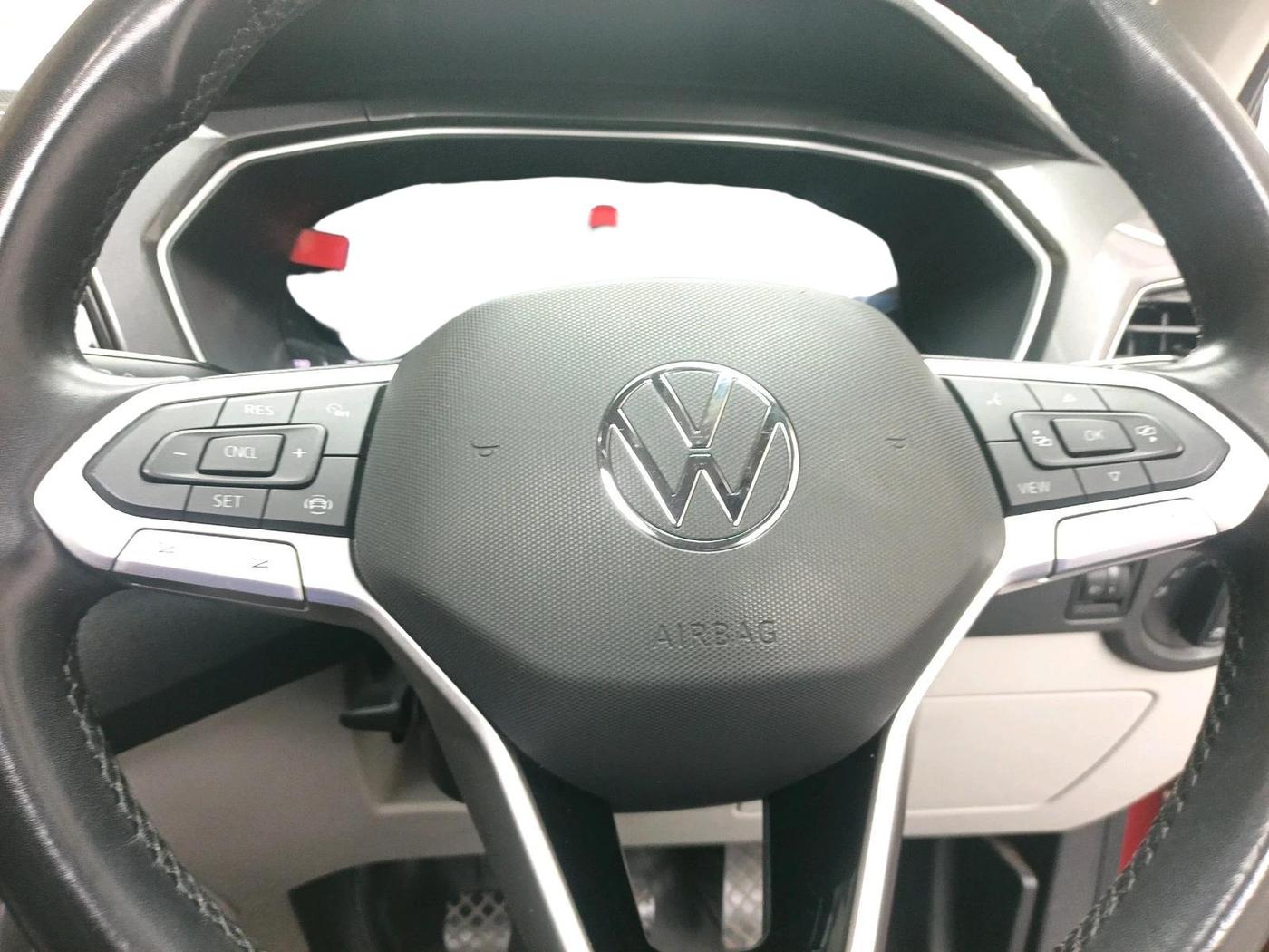 2023 Volkswagen TAIGUN TOPLINE 1.0 TSI MT, Petrol, Manual, 34,645 km, interior