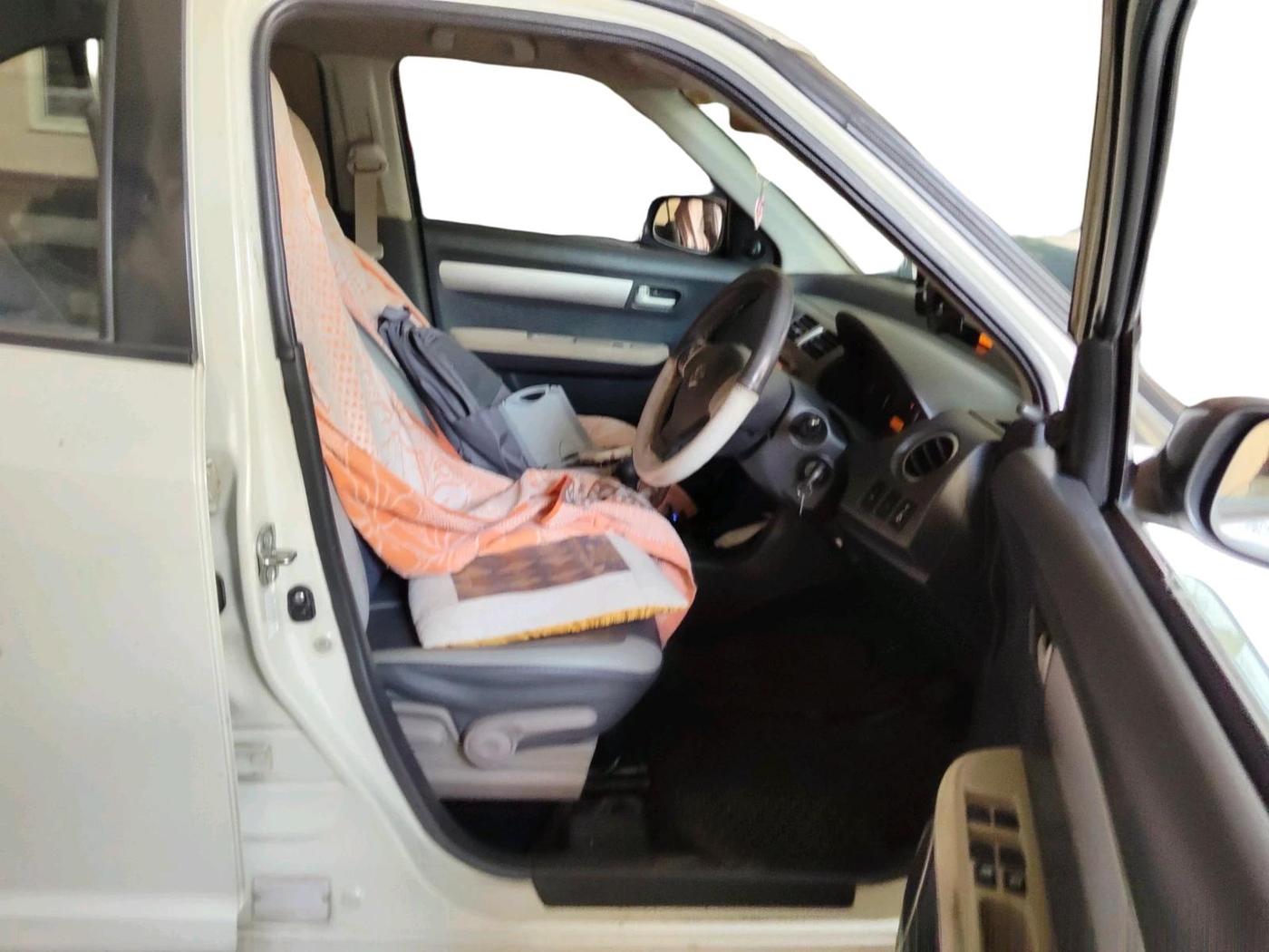 2011 Maruti Swift Dzire ZXI, Petrol, Manual, 1,35,637 km, interior