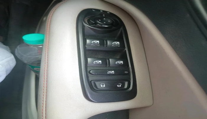 2020 Jeep Compass LIMITED PLUS PETROL AT, Petrol, Automatic, 81,230 km, interior