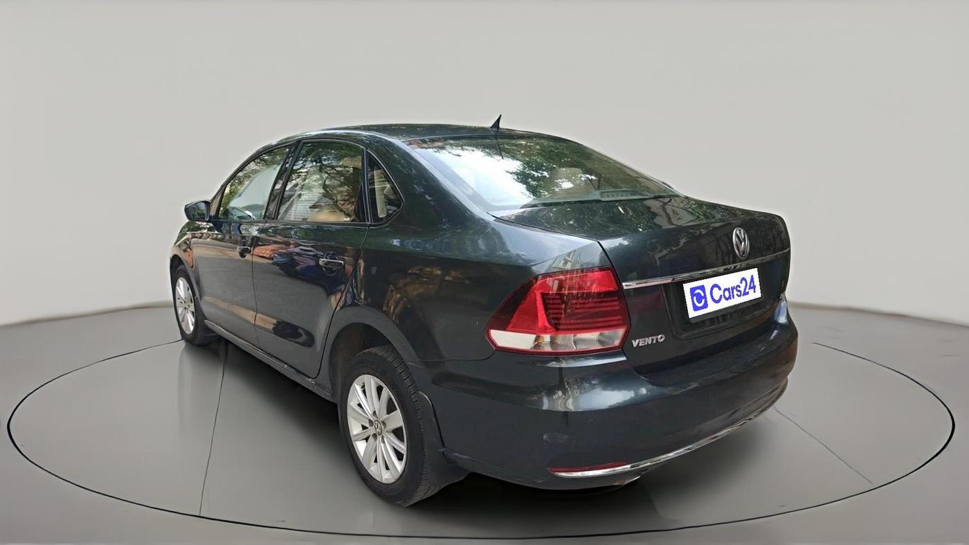 2016 Volkswagen Vento HIGHLINE 1.5 AT, Diesel, Automatic, 1,04,855 km, exterior
