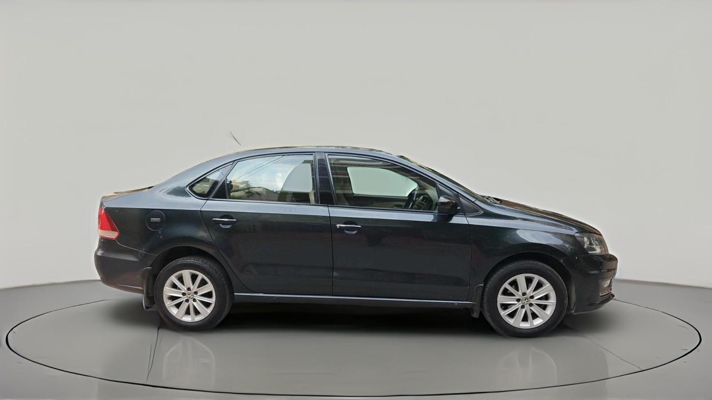 2016 Volkswagen Vento HIGHLINE 1.5 AT, Diesel, Automatic, 1,04,855 km, exterior