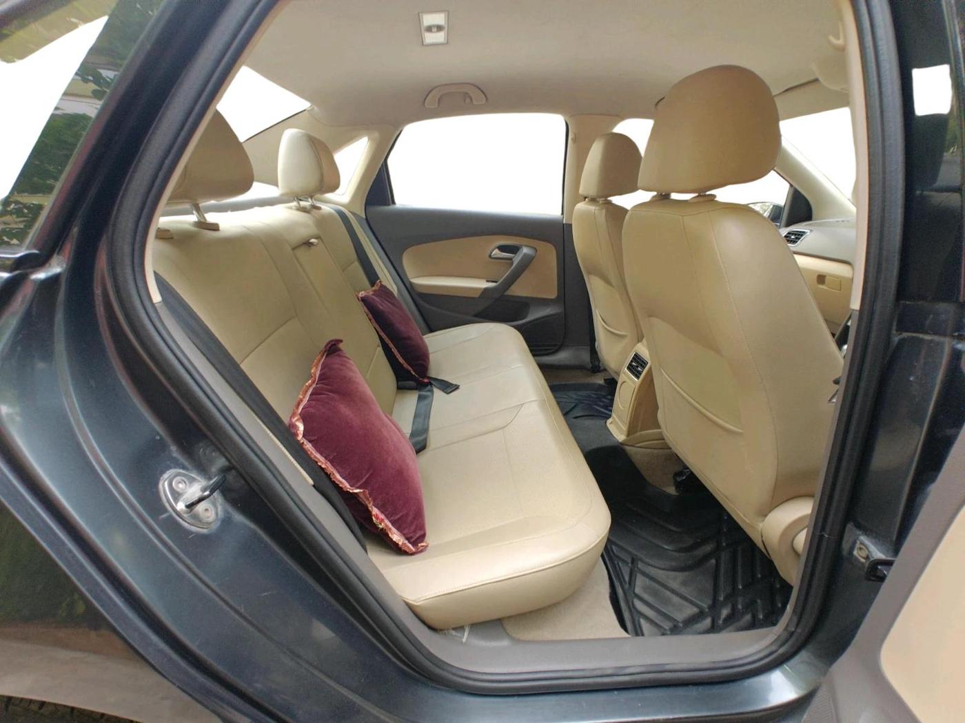 2016 Volkswagen Vento HIGHLINE 1.5 AT, Diesel, Automatic, 1,04,855 km, interior