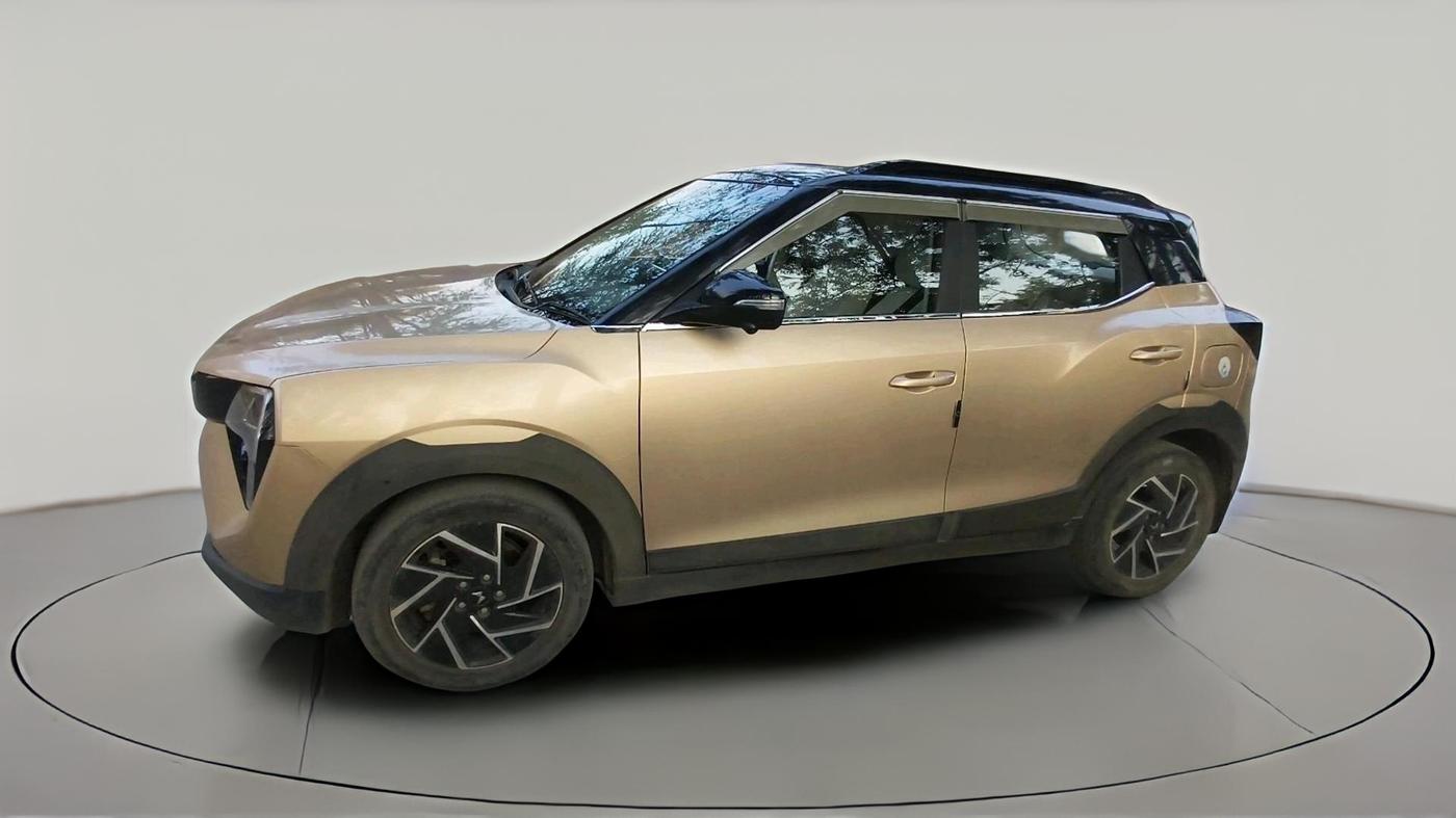 2024 Mahindra XUV 3XO AX7L 1.2 Petrol AT, Petrol, Automatic, 46,383 km, exterior