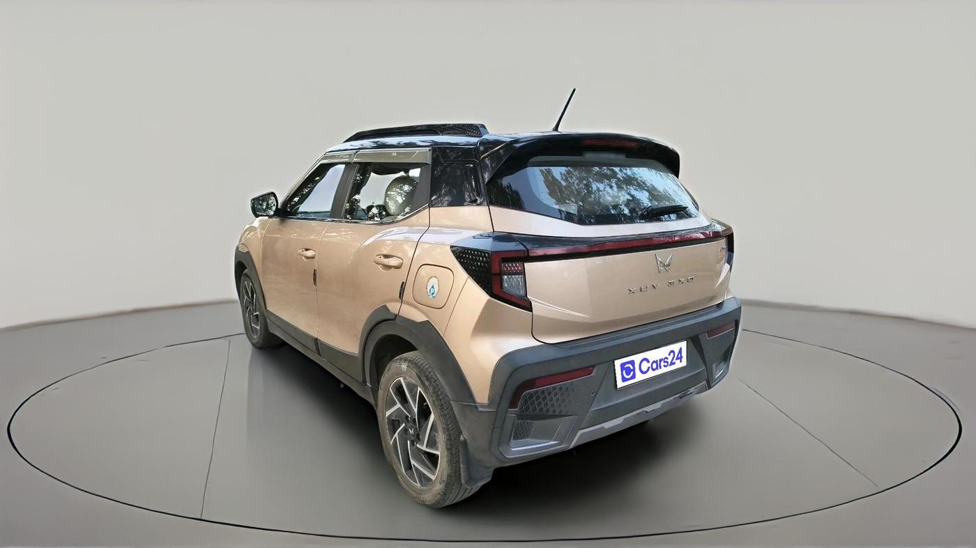 2024 Mahindra XUV 3XO AX7L 1.2 Petrol AT, Petrol, Automatic, 46,383 km, exterior