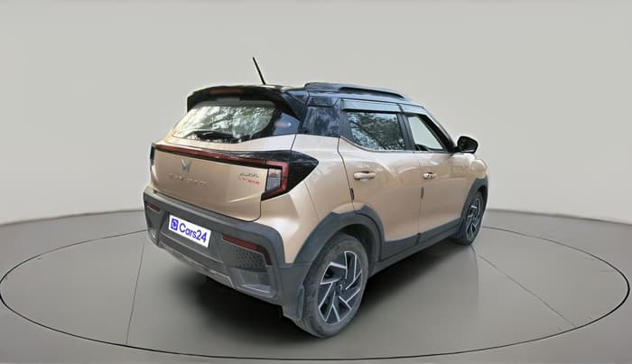 2024 Mahindra XUV 3XO AX7L 1.2 Petrol AT, Petrol, Automatic, 46,383 km, exterior