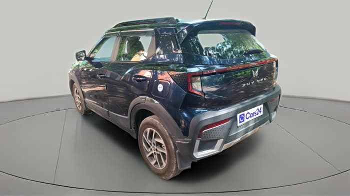 2025 Mahindra XUV 3XO AX5L 1.2 TGDi AT, Petrol, Automatic, 7,636 km, exterior