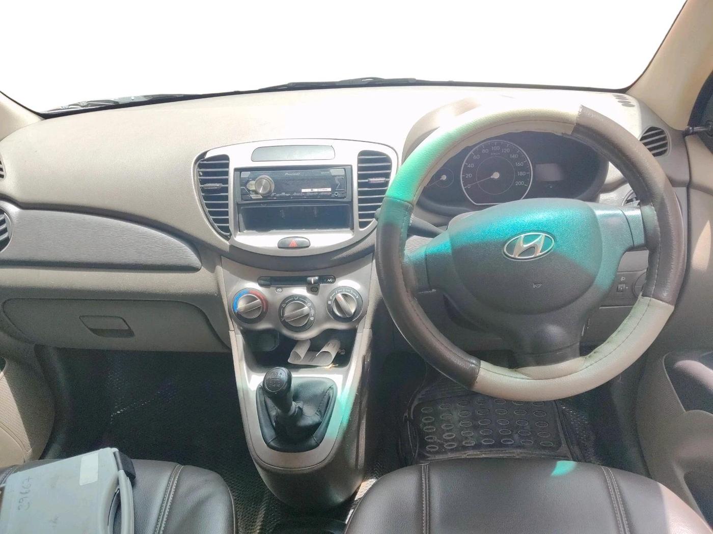 2012 Hyundai i10 ERA 1.1 LPG, Petrol, Manual, 66,719 km, interior