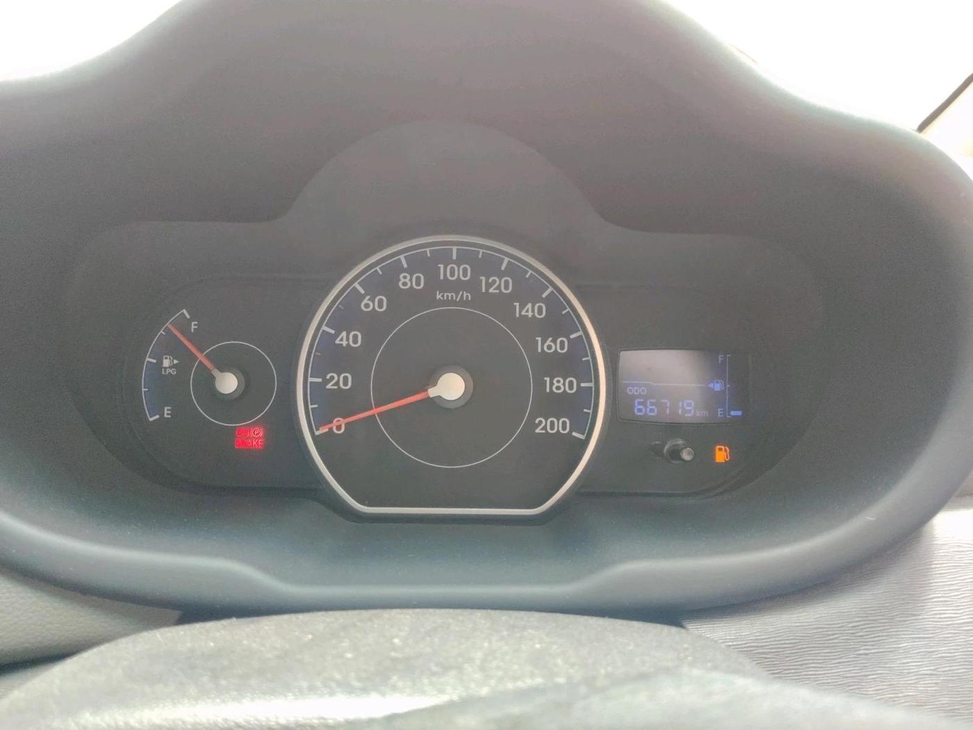 2012 Hyundai i10 ERA 1.1 LPG, Petrol, Manual, 66,719 km, interior