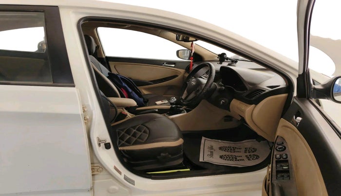 2012 Hyundai Verna FLUIDIC 1.6 CRDI SX, Diesel, Manual, 1,56,069 km, interior