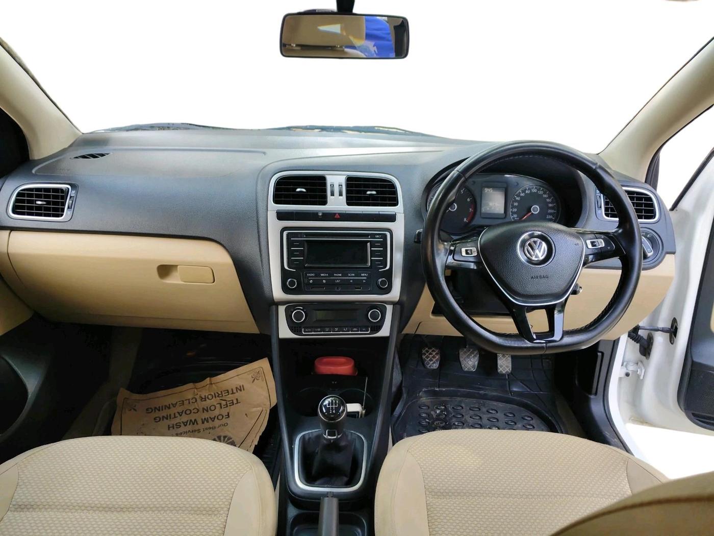 2015 Volkswagen Polo HIGHLINE1.2L, Petrol, Manual, 78,375 km, interior