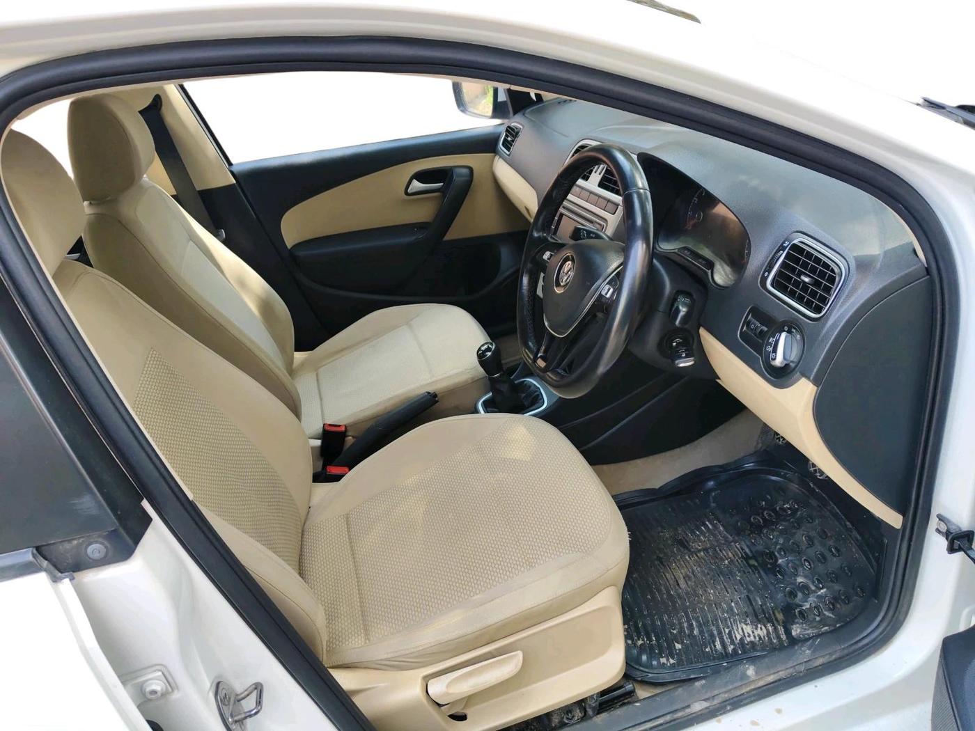 2015 Volkswagen Polo HIGHLINE1.2L, Petrol, Manual, 78,375 km, interior