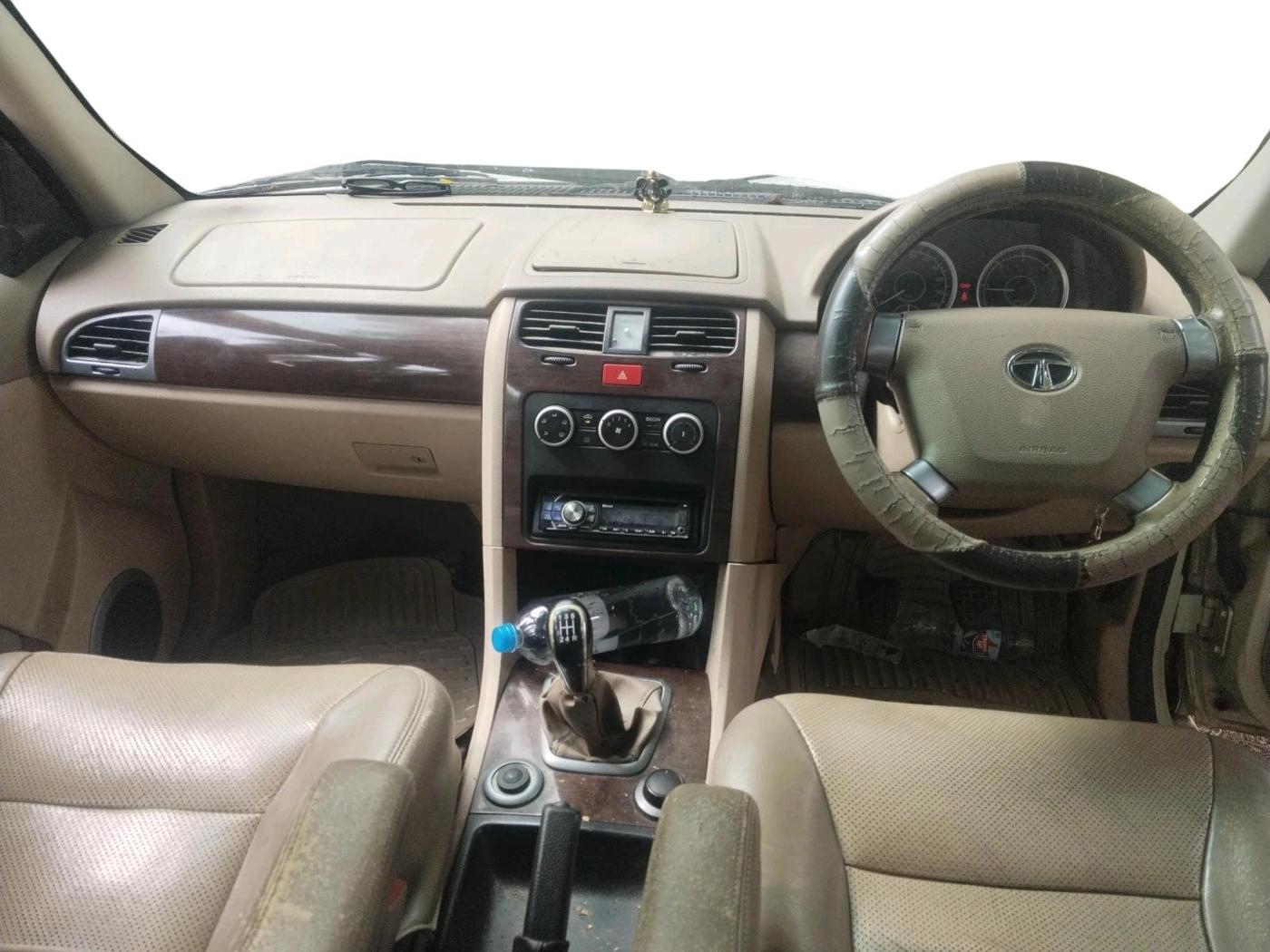 2013 Tata Safari Storme 2.2 VX 4X4, Diesel, Manual, 1,63,728 km, interior