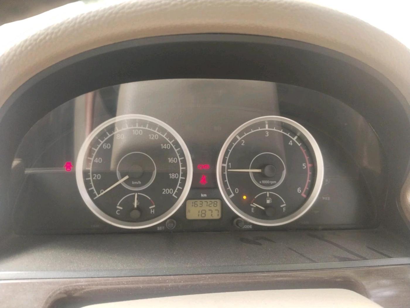 2013 Tata Safari Storme 2.2 VX 4X4, Diesel, Manual, 1,63,728 km, interior