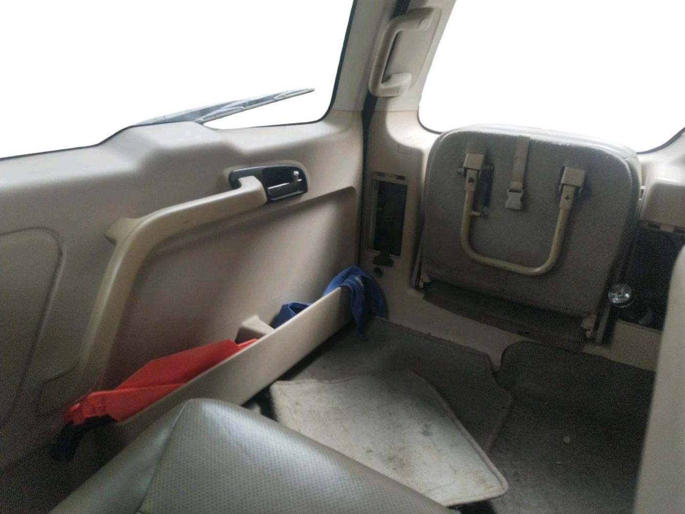 2013 Tata Safari Storme 2.2 VX 4X4, Diesel, Manual, 1,63,728 km, interior