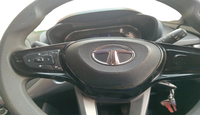 2021 Tata NEXON XM PLUS SUNROOF DIESEL, Diesel, Manual, 1,30,739 km, interior