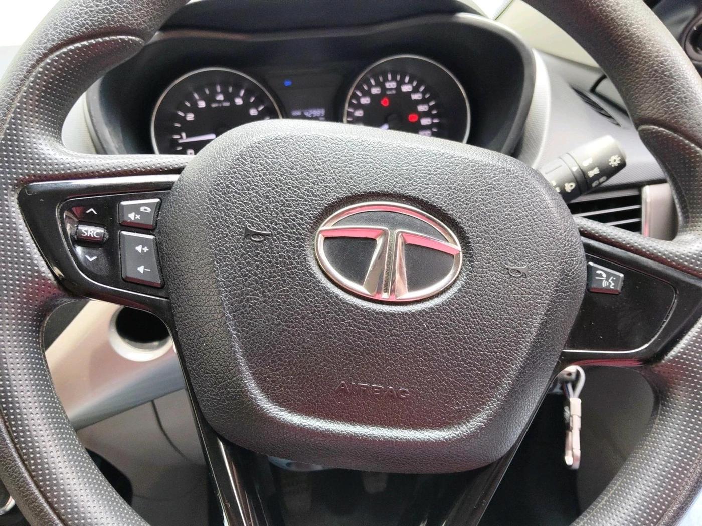 2019 Tata NEXON XT PLUS PETROL, Petrol, Manual, 43,000 km, interior