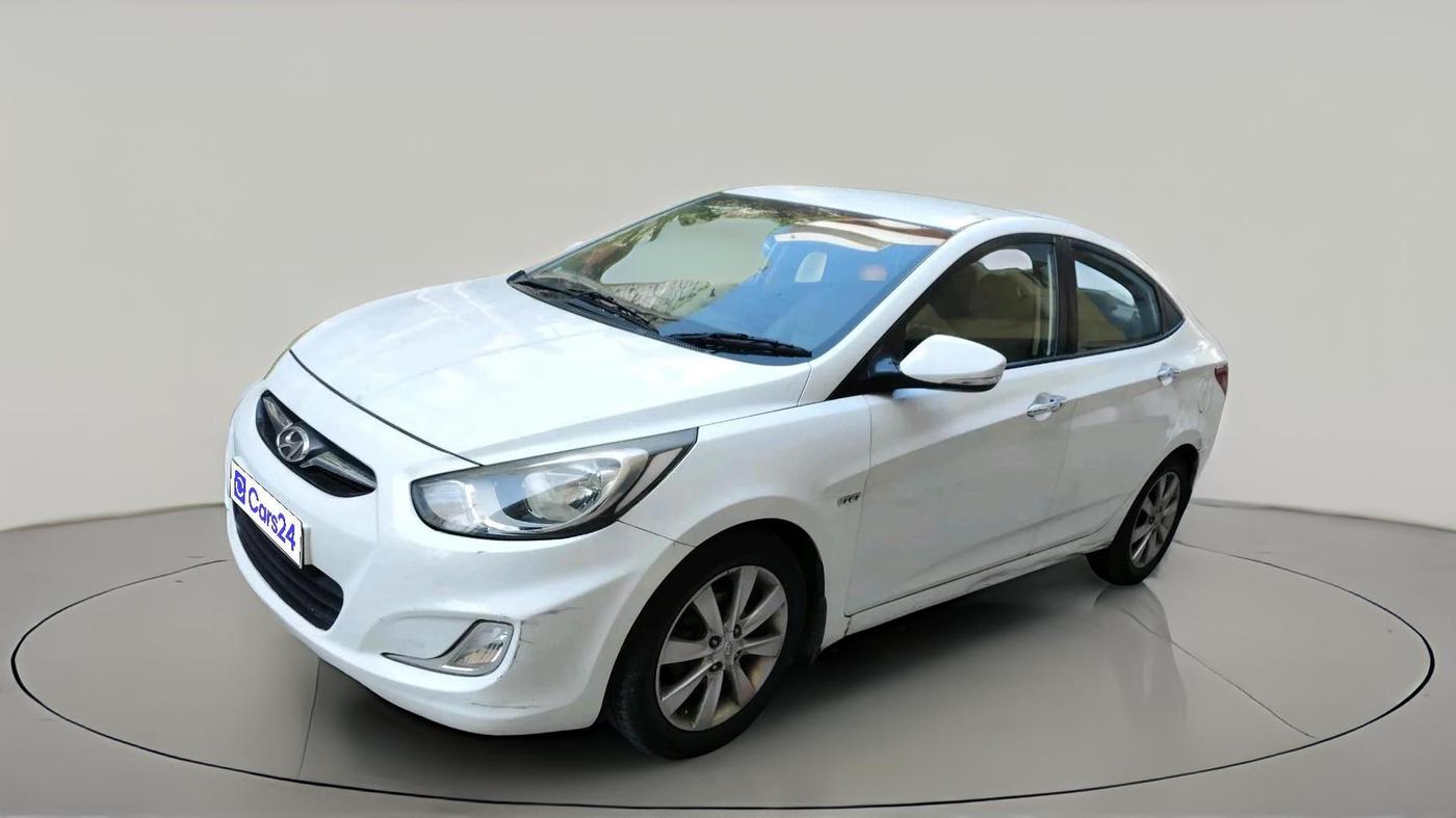 2011 Hyundai Verna FLUIDIC 1.6 VTVT SX, Petrol, Manual, 1,12,561 km, exterior