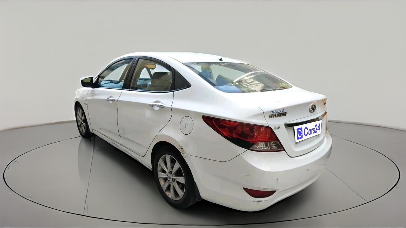 2011 Hyundai Verna FLUIDIC 1.6 VTVT SX, Petrol, Manual, 1,12,561 km, exterior