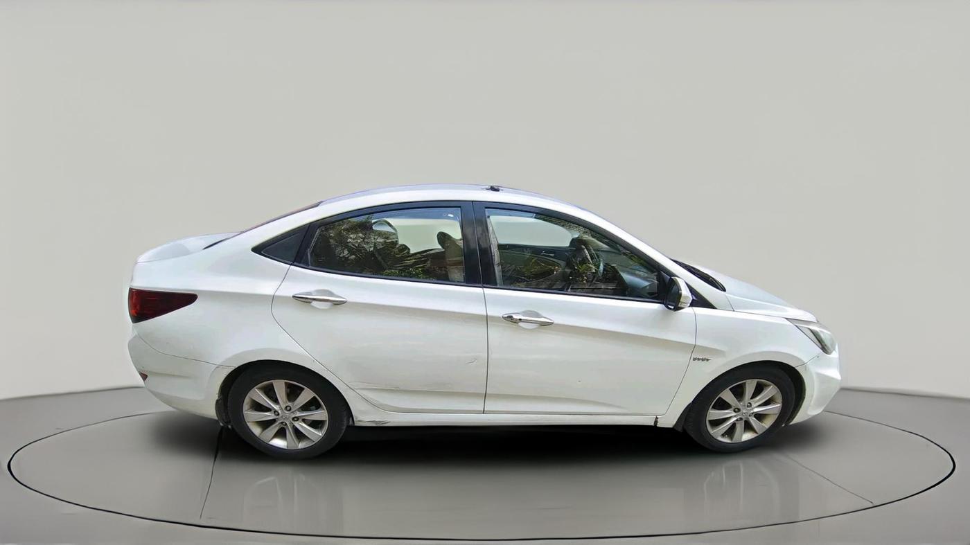 2011 Hyundai Verna FLUIDIC 1.6 VTVT SX, Petrol, Manual, 1,12,561 km, exterior