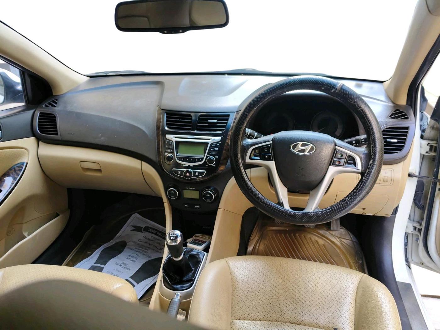 2011 Hyundai Verna FLUIDIC 1.6 VTVT SX, Petrol, Manual, 1,12,561 km, interior