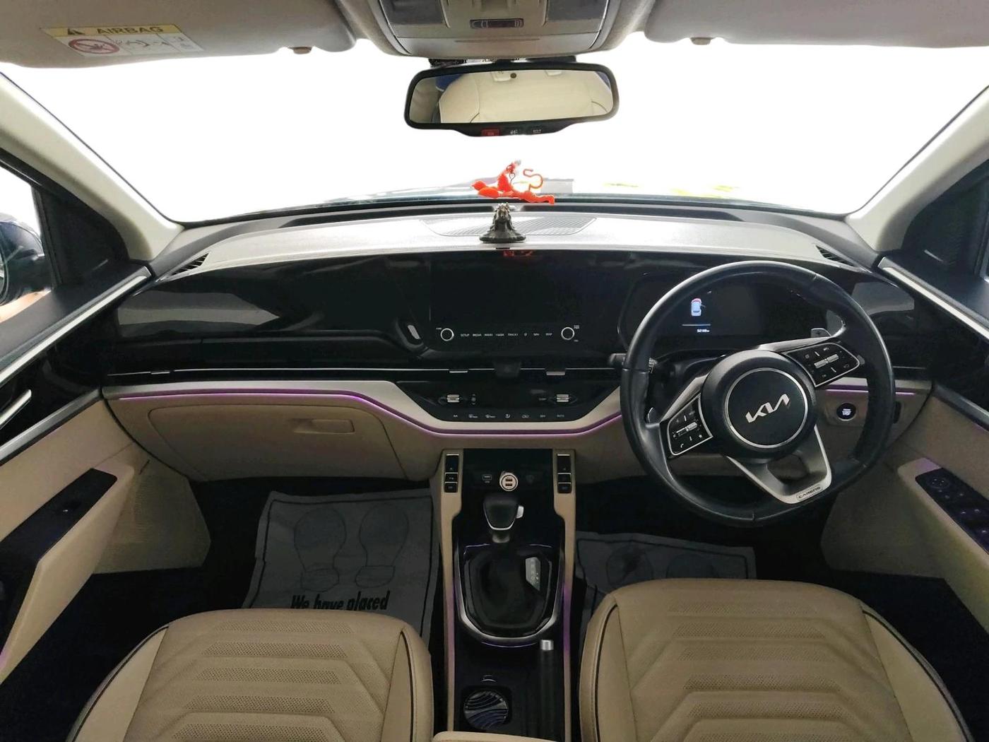 2023 KIA CARENS LUXURY PLUS 1.5 PETROL DCT 7 STR, Petrol, Automatic, 52,168 km, interior