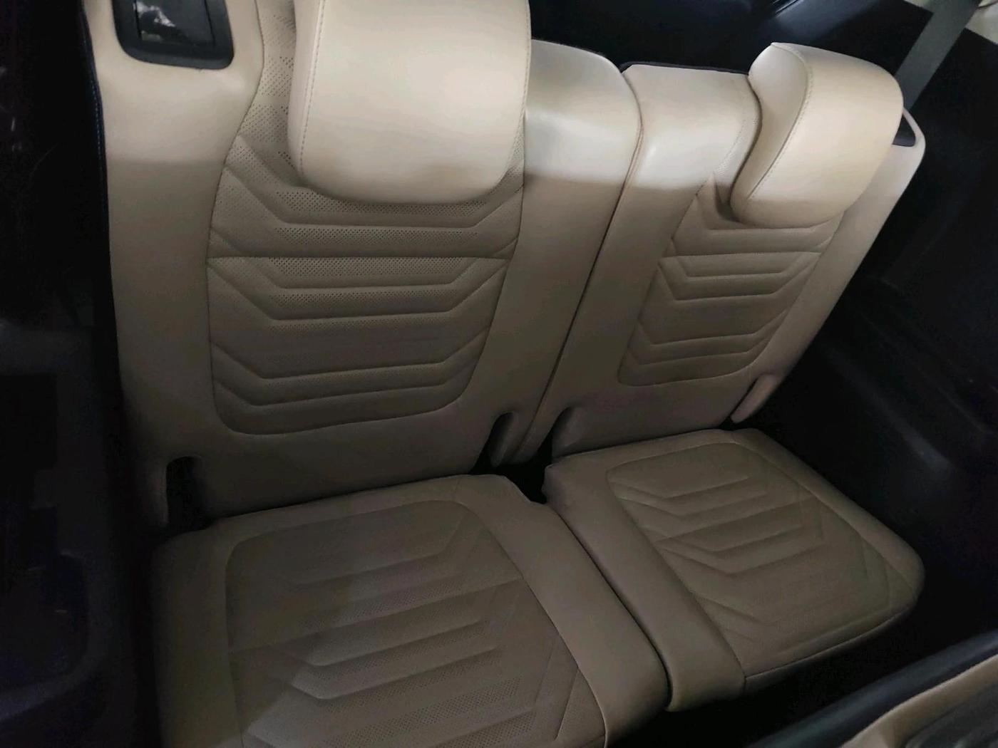 2023 KIA CARENS LUXURY PLUS 1.5 PETROL DCT 7 STR, Petrol, Automatic, 52,168 km, interior