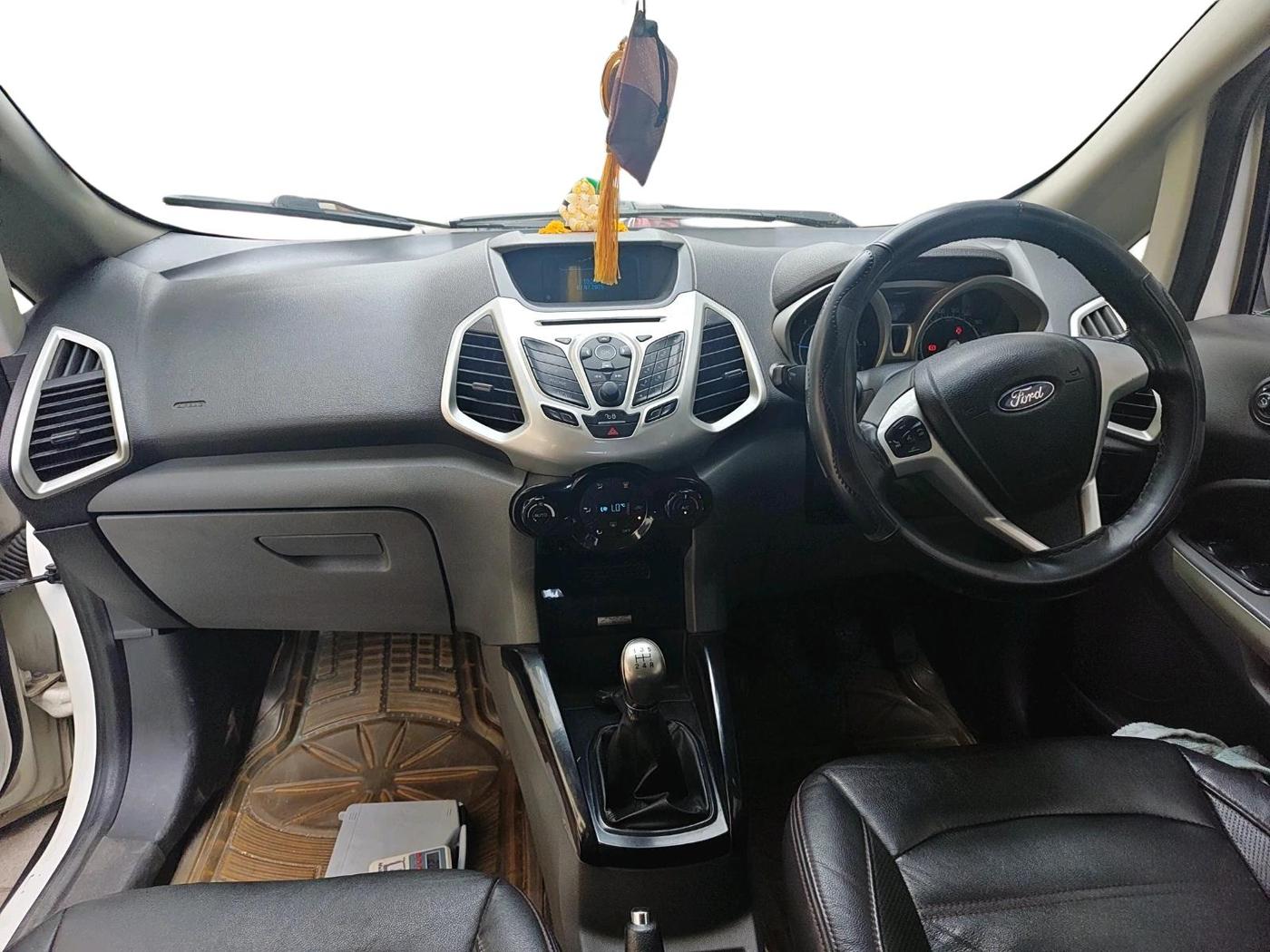 2014 Ford Ecosport TITANIUM 1.5L DIESEL (OPT), Diesel, Manual, 1,53,927 km, interior