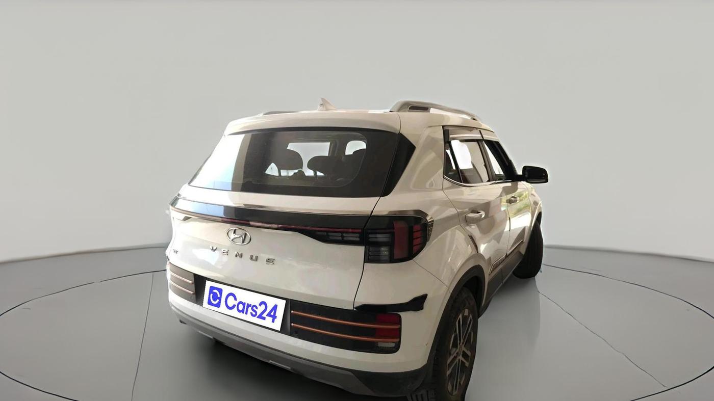 2023 Hyundai VENUE SX 1.2 PETROL, Petrol, Manual, 23,101 km, exterior