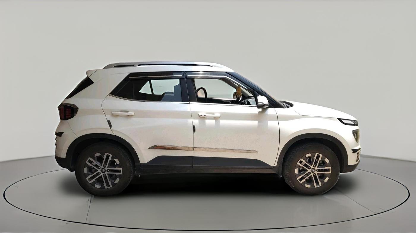 2023 Hyundai VENUE SX 1.2 PETROL, Petrol, Manual, 23,101 km, exterior