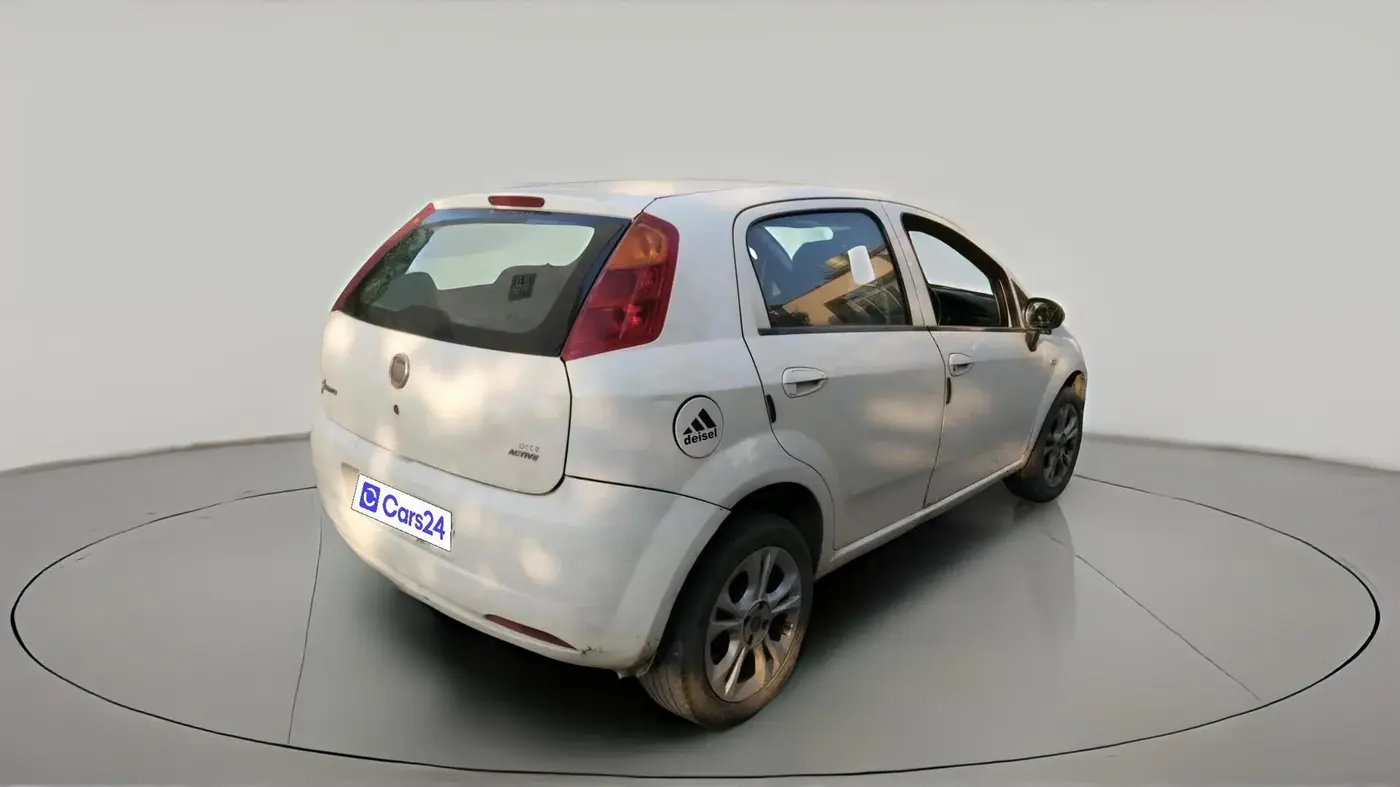 2012 Fiat Grand Punto ACTIVE 1.3, Diesel, Manual, 2,10,099 km, exterior