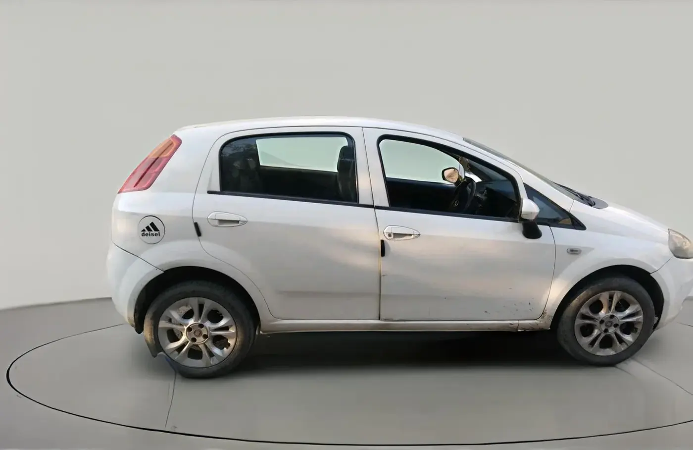 2012 Fiat Grand Punto ACTIVE 1.3, Diesel, Manual, 2,10,099 km, exterior