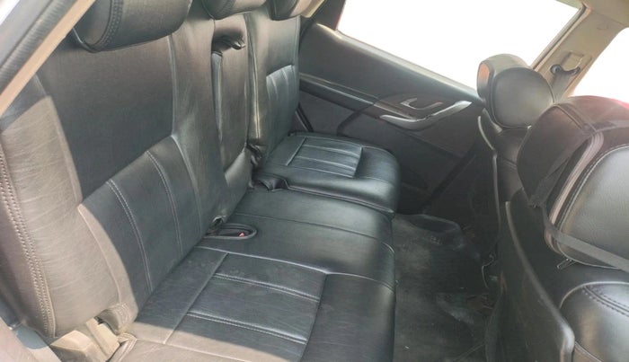 2012 Mahindra XUV500 W8, Diesel, Manual, 1,90,829 km, interior