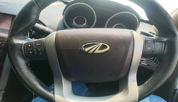 2012 Mahindra XUV500 W8, Diesel, Manual, 1,90,829 km, interior