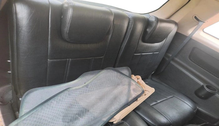 2012 Mahindra XUV500 W8, Diesel, Manual, 1,90,829 km, interior