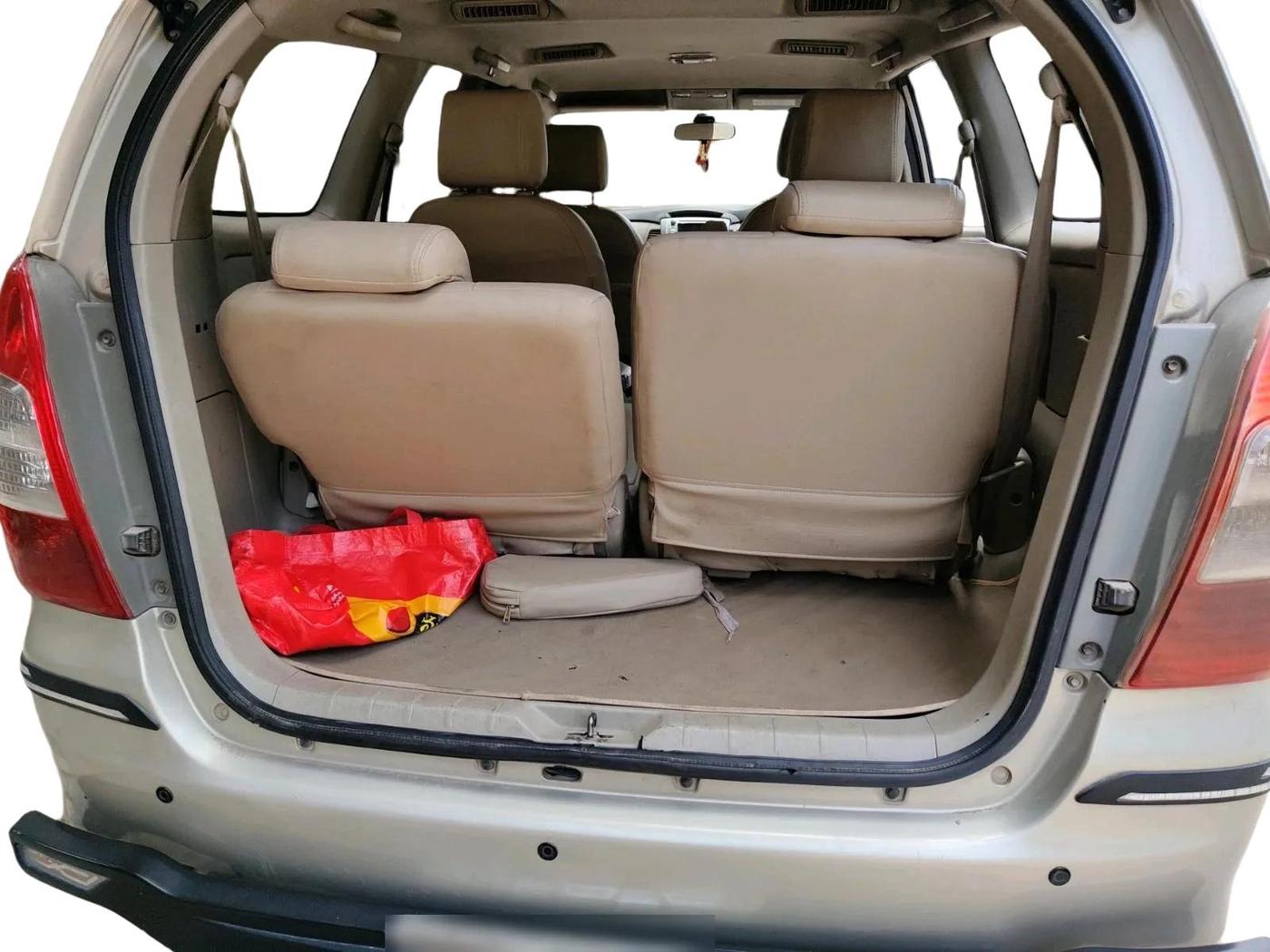 2013 Toyota Innova 2.5 VX 7 STR, Diesel, Manual, 2,65,265 km, exterior
