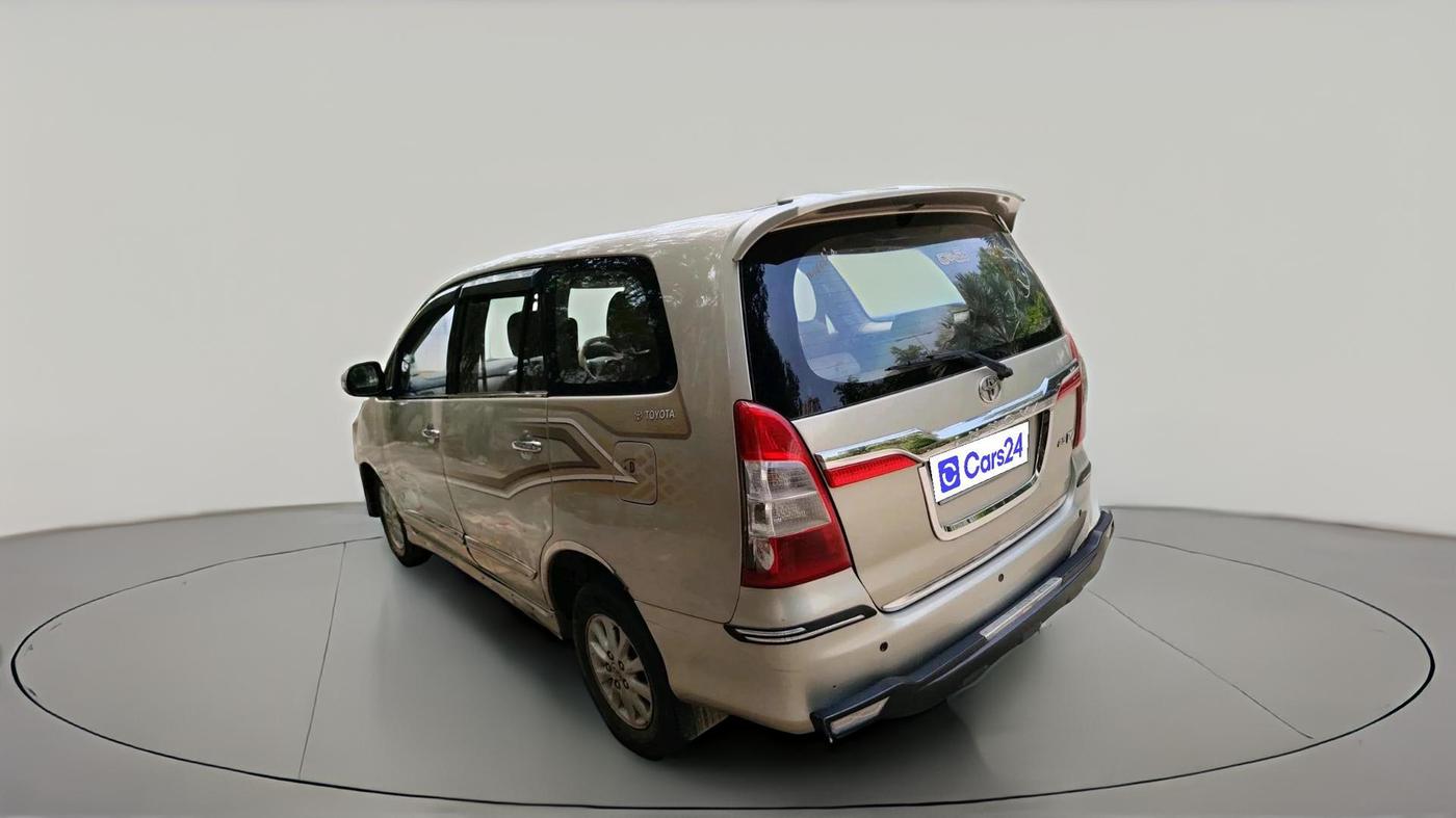 2013 Toyota Innova 2.5 VX 7 STR, Diesel, Manual, 2,65,265 km, exterior