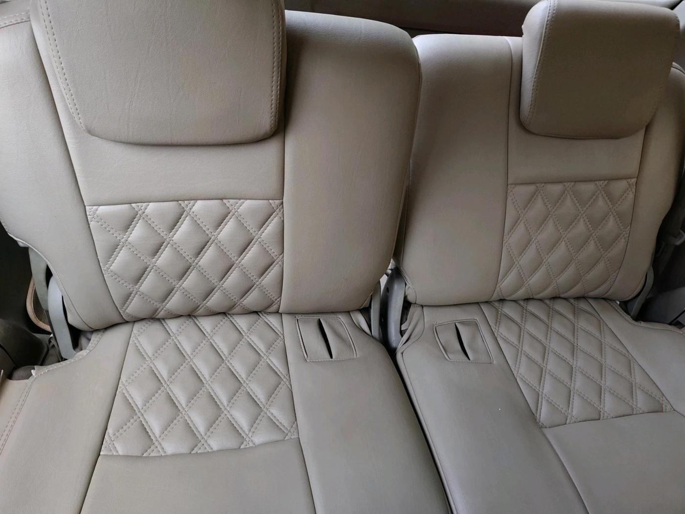 2013 Toyota Innova 2.5 VX 7 STR, Diesel, Manual, 2,65,265 km, interior