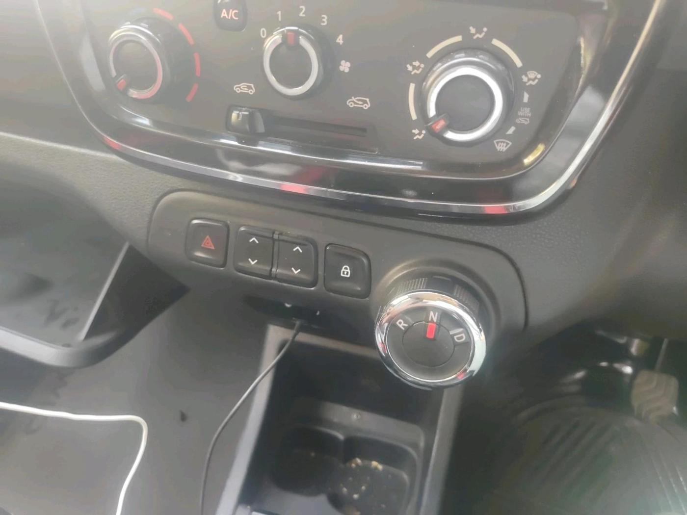 2019 Renault Kwid RXT 1.0 AMT (O), Petrol, Automatic, 64,781 km, interior