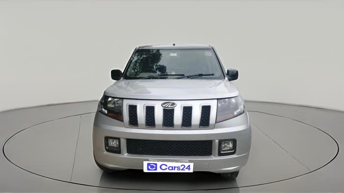 2018 Mahindra TUV300 T10, Diesel, Manual, 1,52,012 km, exterior