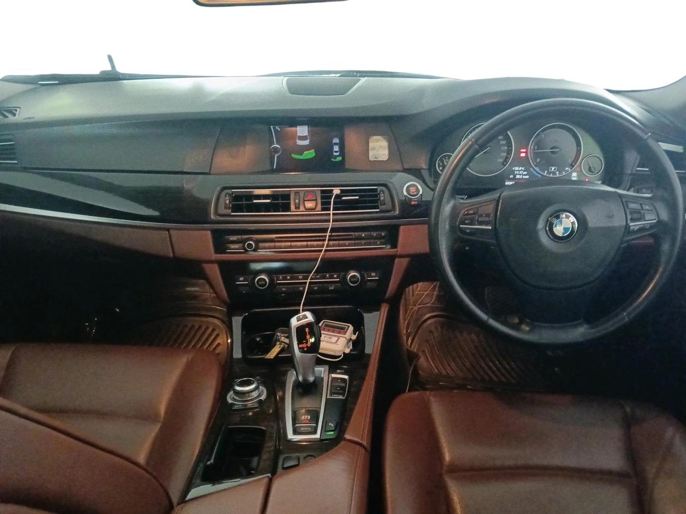 2013 BMW 5 Series 520D 2.0, Diesel, Automatic, 65,263 km, interior
