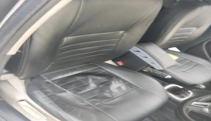 2012 Volkswagen Polo HIGHLINE DIESEL, Diesel, Manual, 1,29,802 km, interior