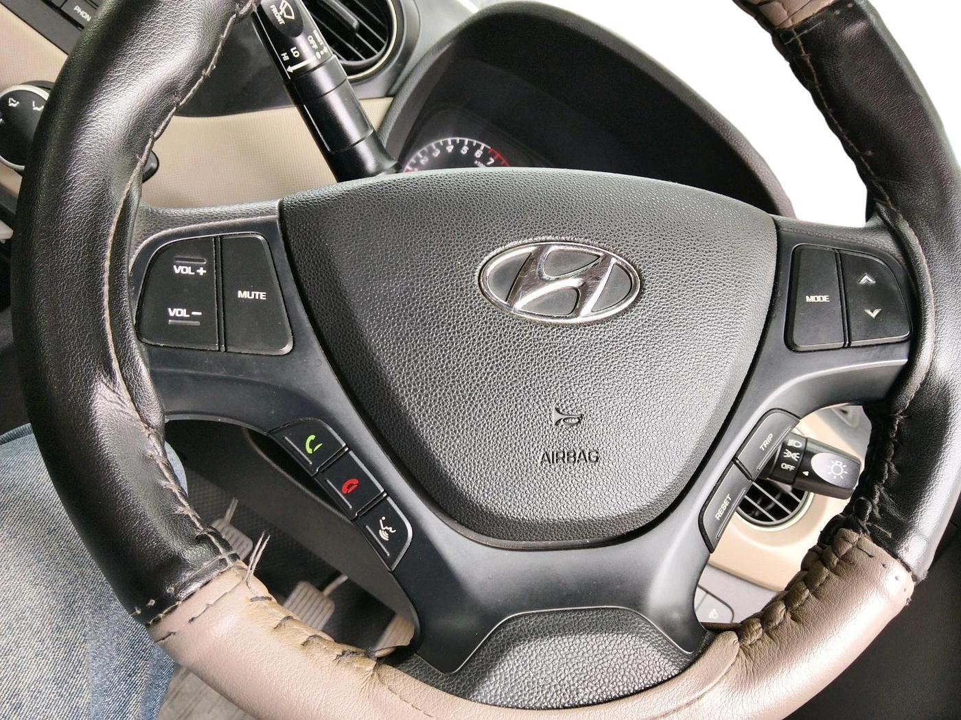 2018 Hyundai Grand i10 SPORTZ 1.2 KAPPA VTVT, Petrol, Manual, 67,258 km, interior