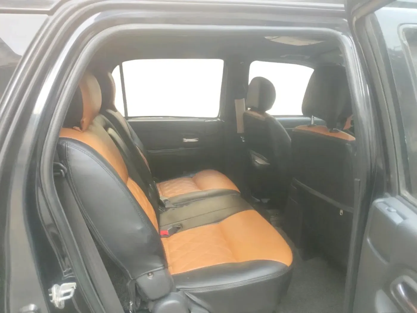 2013 ISUZU MU-7 4x2 MT, Diesel, Manual, 1,33,788 km, interior