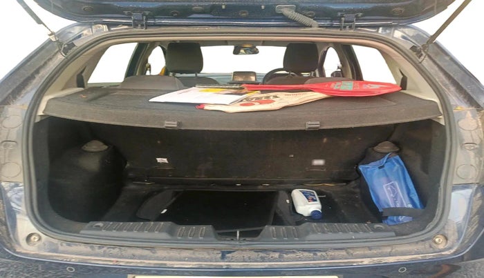 2023 Tata ALTROZ XTA, Petrol, Automatic, 42,661 km, exterior