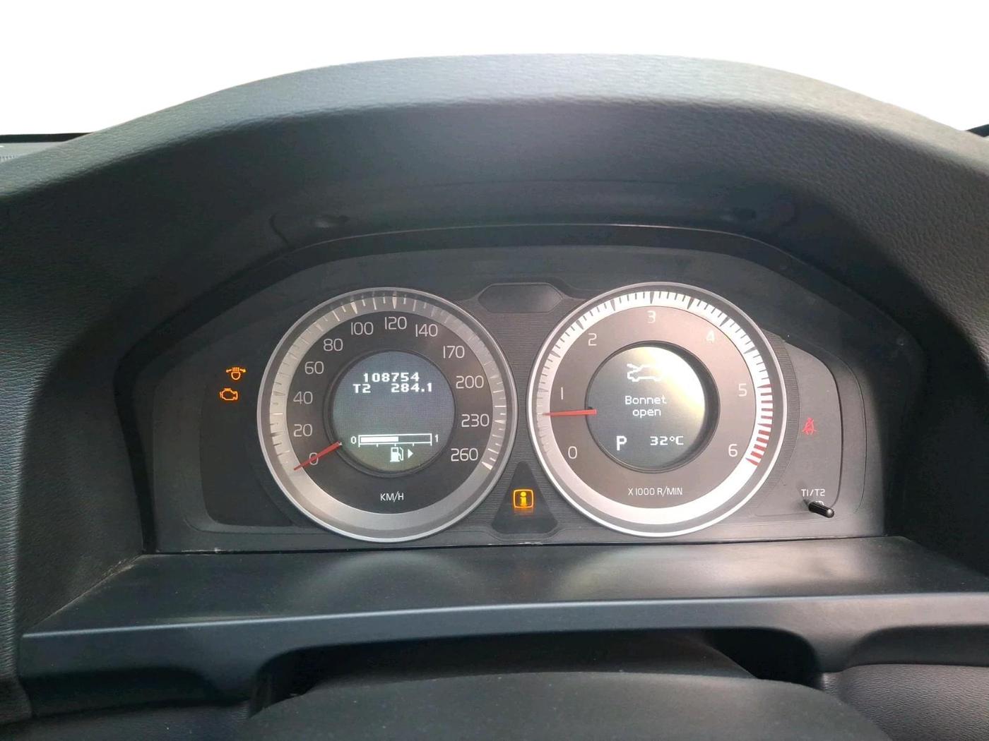 2013 Volvo S60 SUMMUM D5, Diesel, Automatic, 1,08,754 km, interior