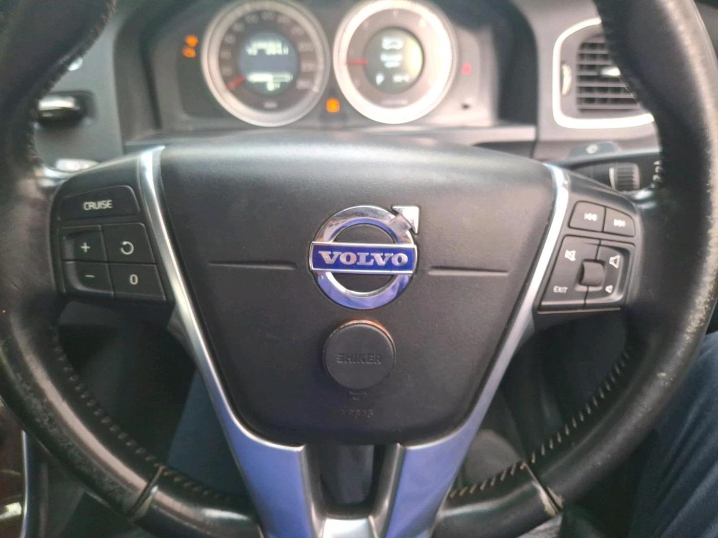 2013 Volvo S60 SUMMUM D5, Diesel, Automatic, 1,08,754 km, interior
