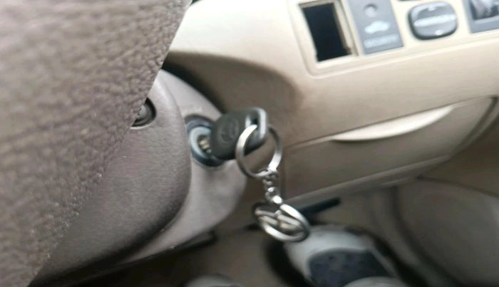 2008 Toyota Corolla H2 E 1.8, Petrol, Manual, 1,69,386 km, interior