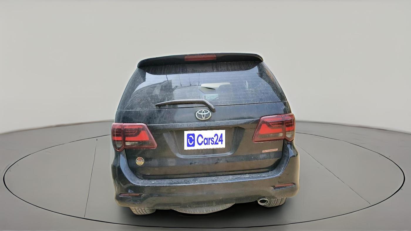 2015 Toyota Fortuner 3.0 4X2 AT, Diesel, Automatic, 2,03,658 km, exterior