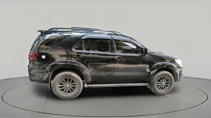 2015 Toyota Fortuner 3.0 4X2 AT, Diesel, Automatic, 2,03,658 km, exterior